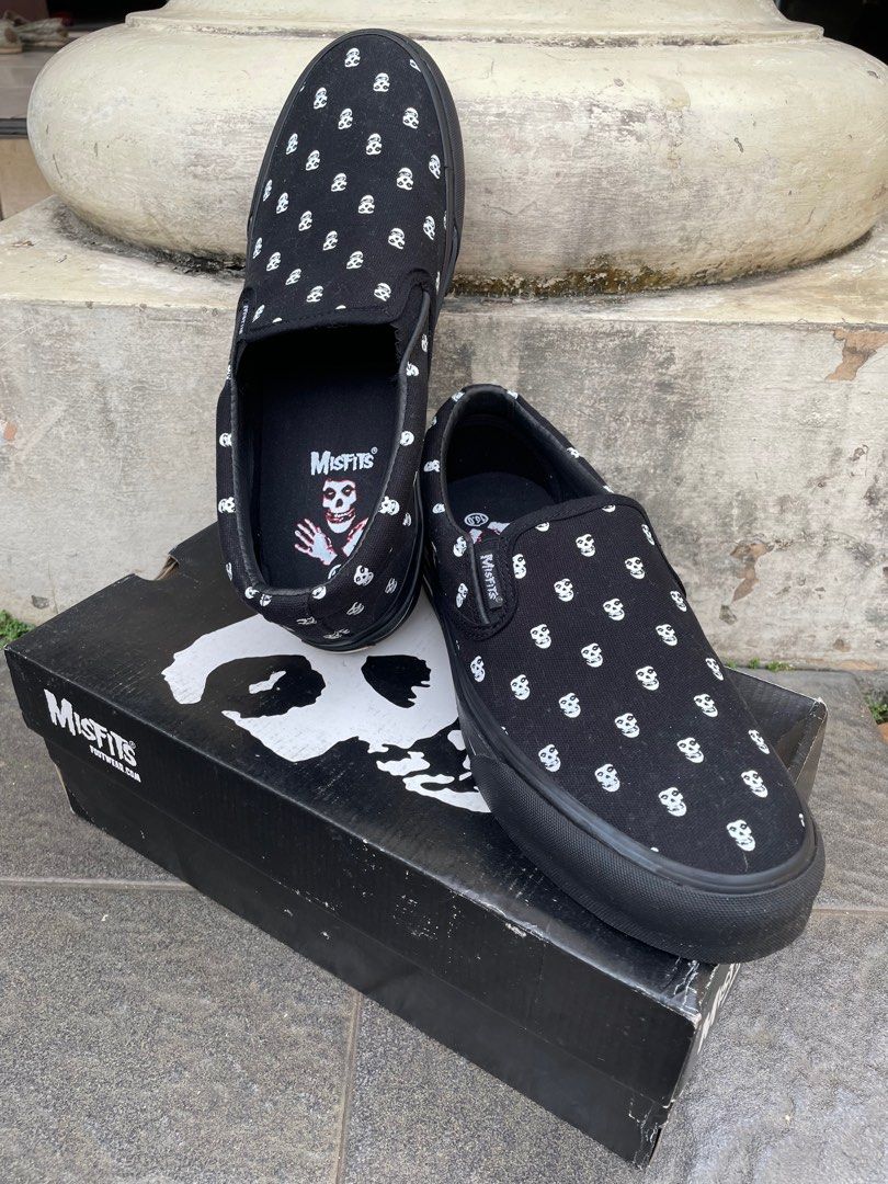 Vans slip on misfits cheap