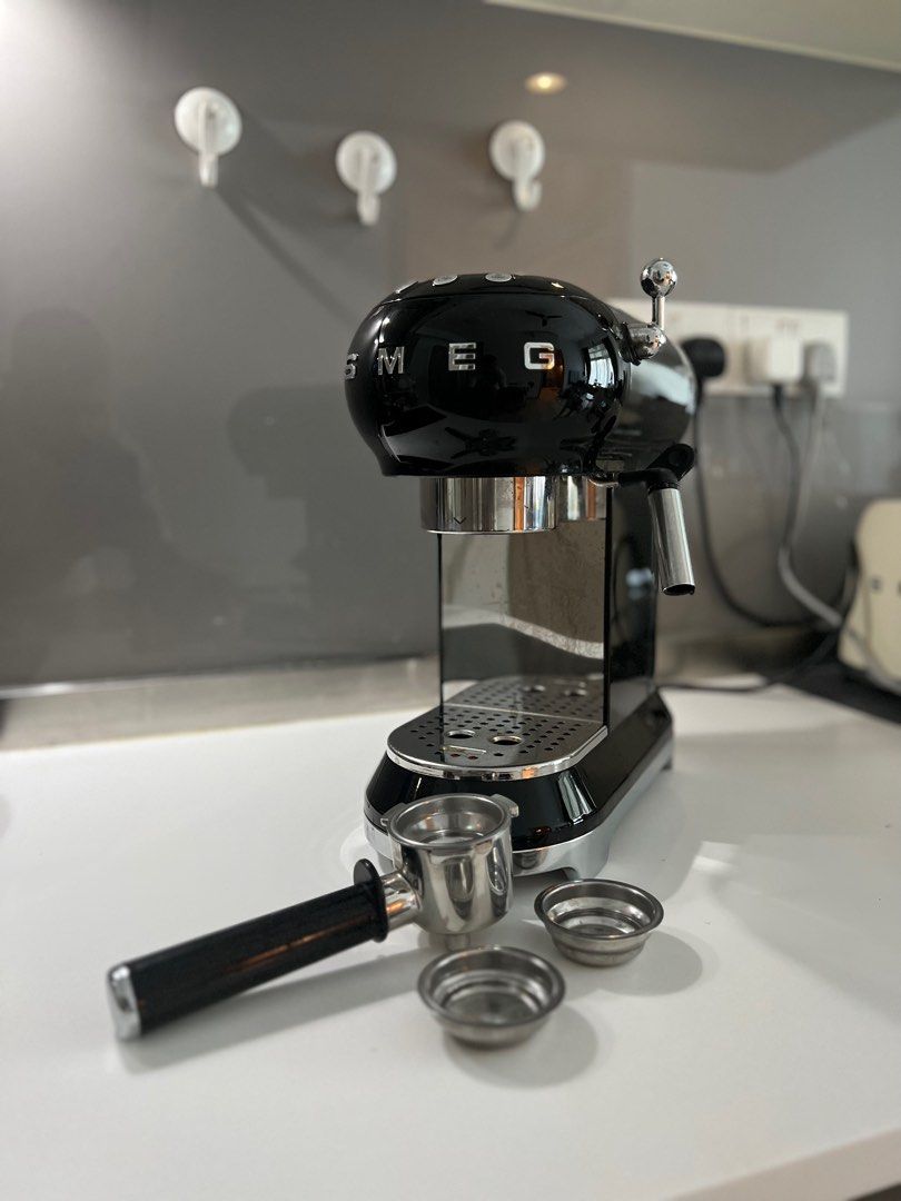 SMEG ECF01 Black Espresso Machine, TV & Home Appliances, Kitchen