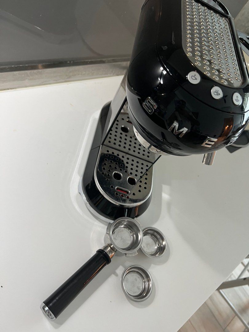 SMEG ECF01 Black Espresso Machine, TV & Home Appliances, Kitchen