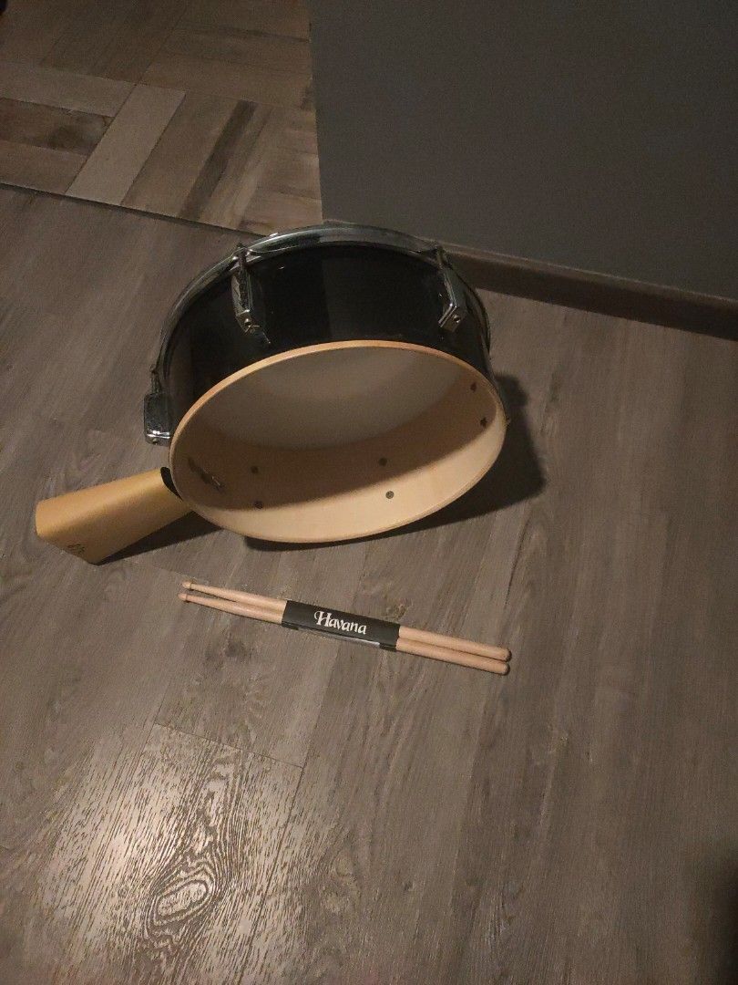 Snare drum with cowbell, Hobbies & Toys, Music & Media, Musical