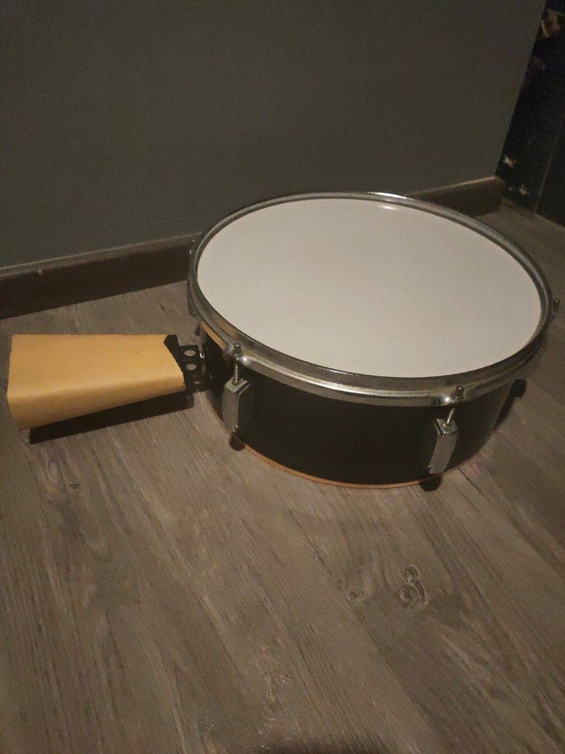 Snare drum with cowbell, Hobbies & Toys, Music & Media, Musical