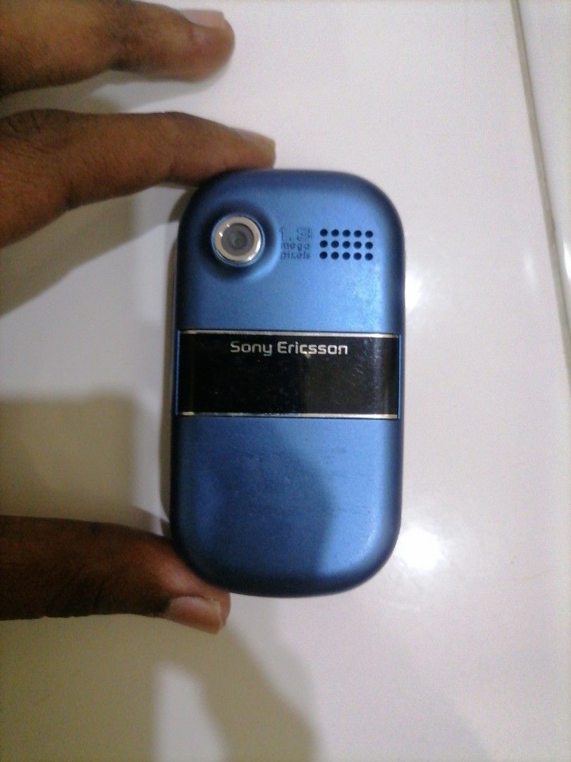 Sony Ericsson Flip phone for sale, Mobile Phones & Gadgets, Mobile