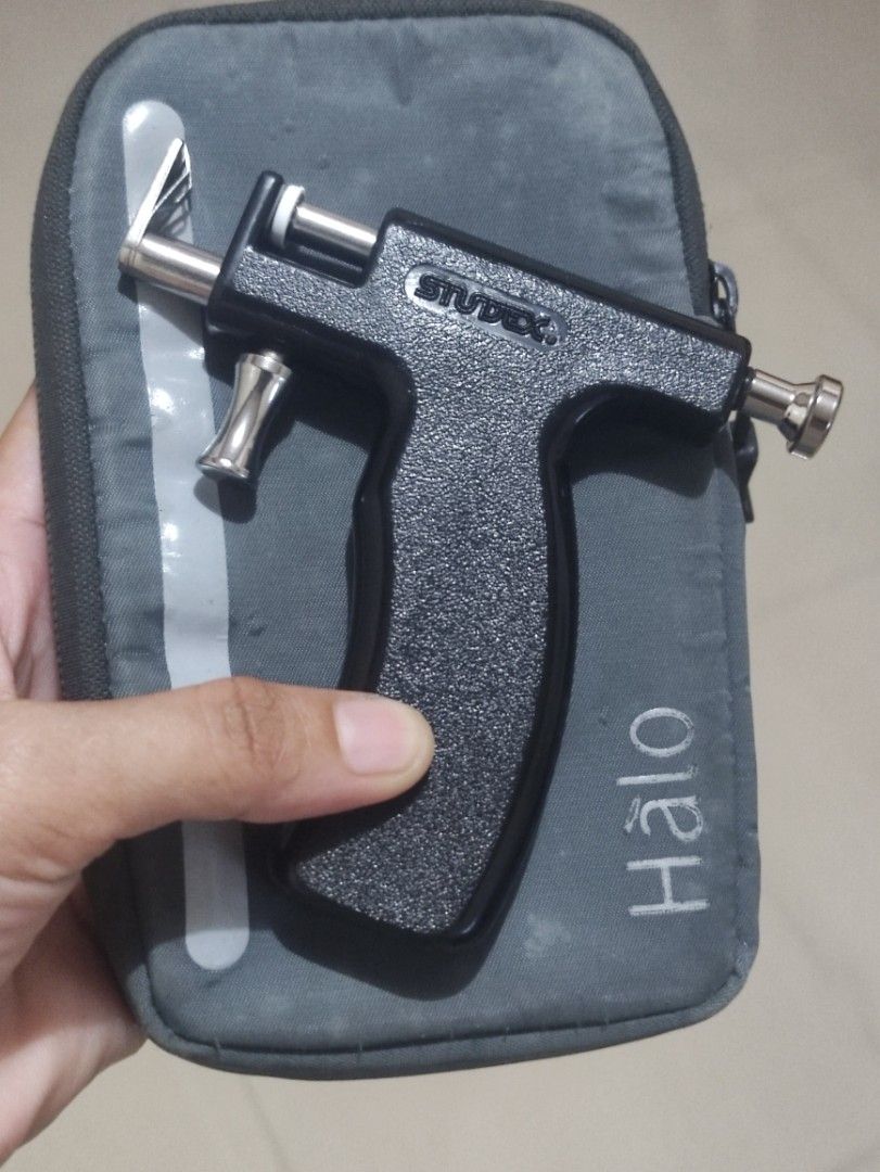 Studex Ear piercing gun, Women's Fashion, Jewelry & Organizers, Earrings on Carousell
