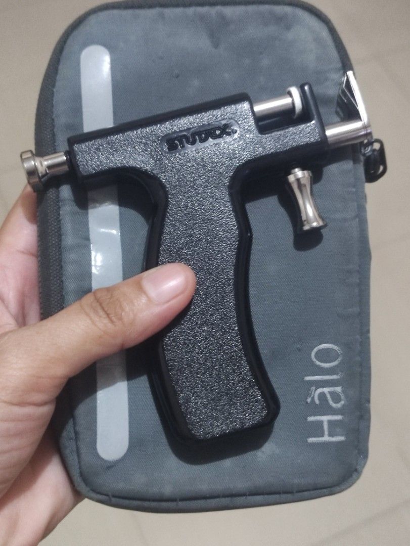Studex Ear piercing gun, Women's Fashion, Jewelry & Organizers, Earrings on Carousell