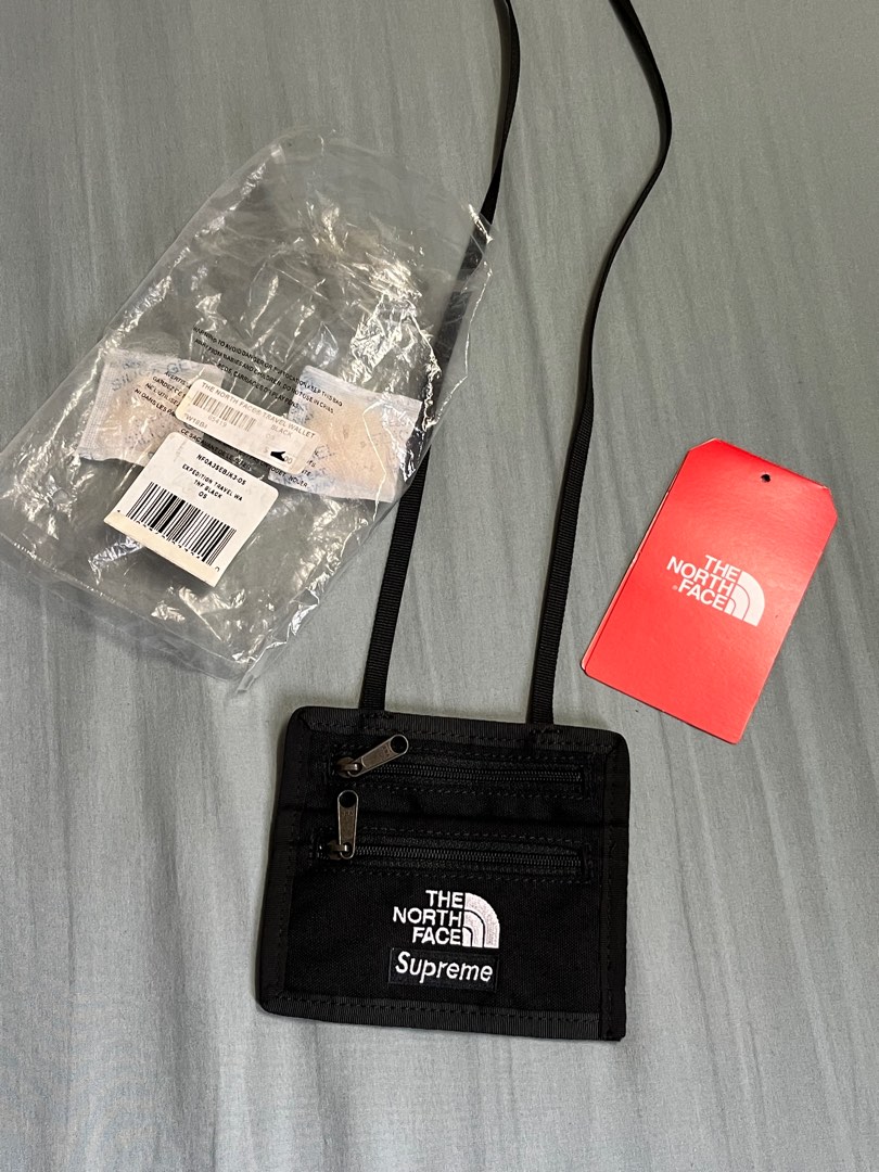 Supreme x The North Face Expedition Travel Wallet, 男裝, 手錶及