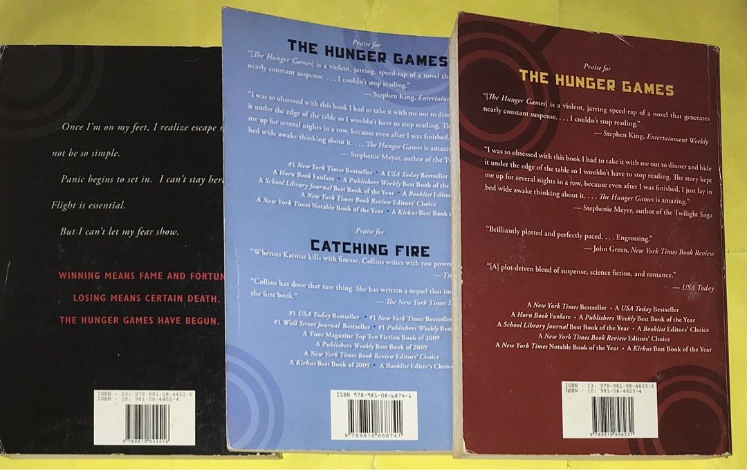 SUZANNE COLLINS - THE HUNGER GAMES TRILOGY BOOKS SET, Hobbies & Toys