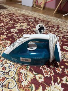 Tefal Easygliss Iron
