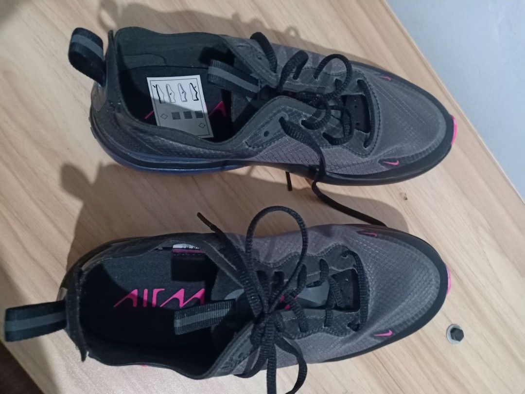 Nike air max dia 2025 trainers black laser fuchsia