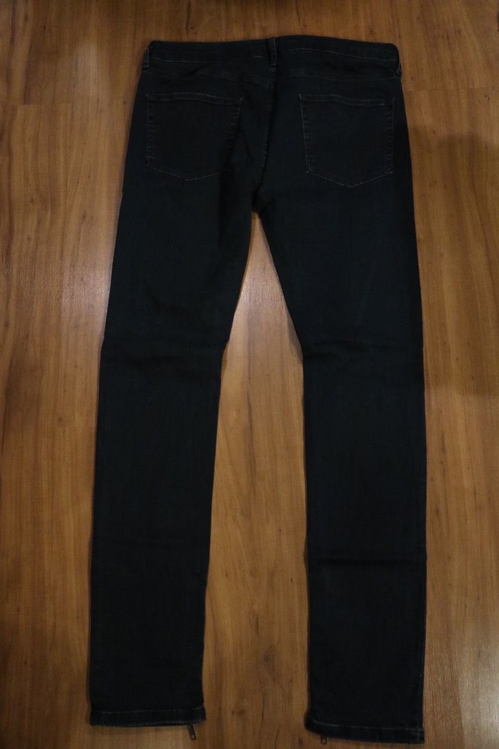 Topman Distressed Biker Jeans (Category: Jeans) located in Quezon City. Submitted by thegood.goodsph (Listing ID 1222816379, Image 2). Description: Topman Distressed Biker Jeans Size: 36 in PM for more photos.