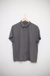 uniqlo tops