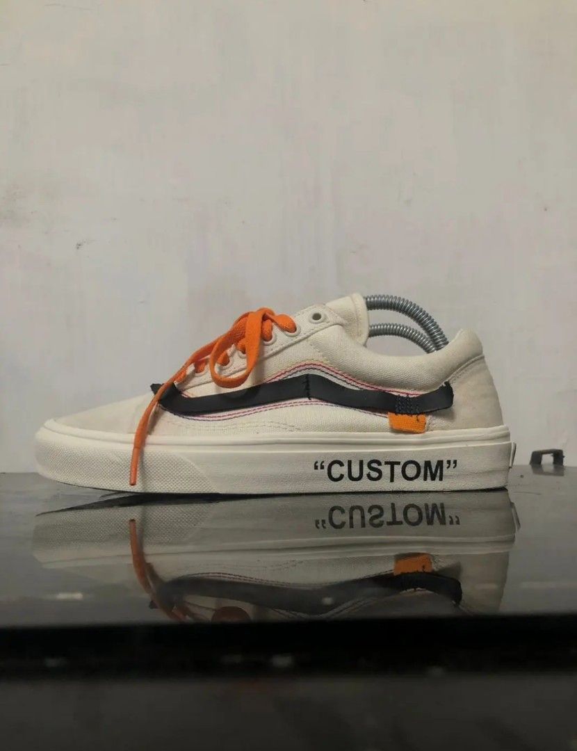 Vans x store off white harga