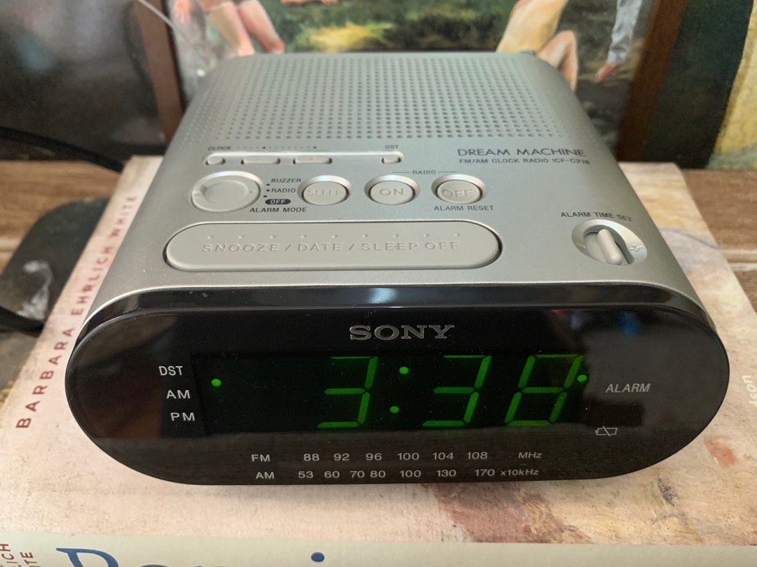 Vintage Sony ICFC218 Dream Machine Alarm Clock Radio With Auto Time