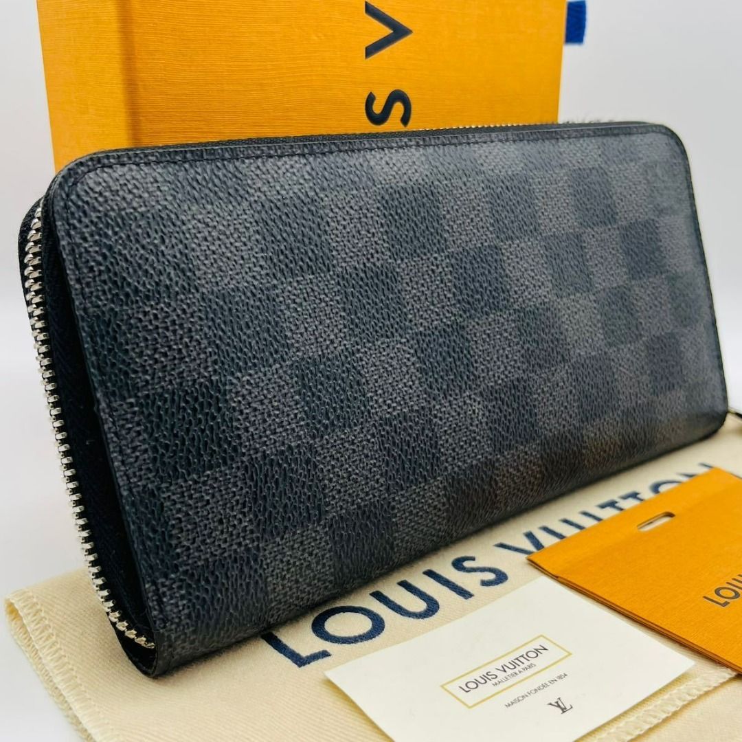 Louis Vuitton N63095 - Zippy Wallet Vertical - Damier Graphite, Luxury,  Bags & Wallets on Carousell