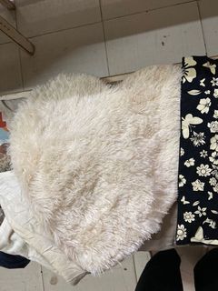 White/Cream Heart Fur Carpet
