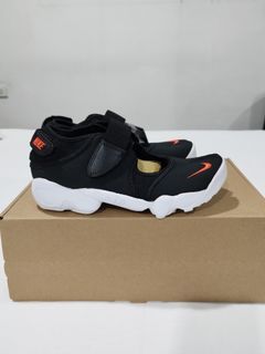 Women's Nike Air Rift Breathe (Black/White/Rush Orange) - US  W 7.5
