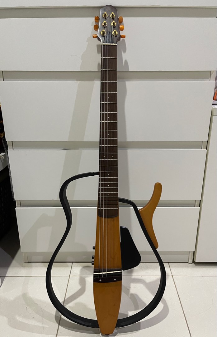 Yamaha Silent Guitar SLG 100s gitar original masih mulus dan bagus
