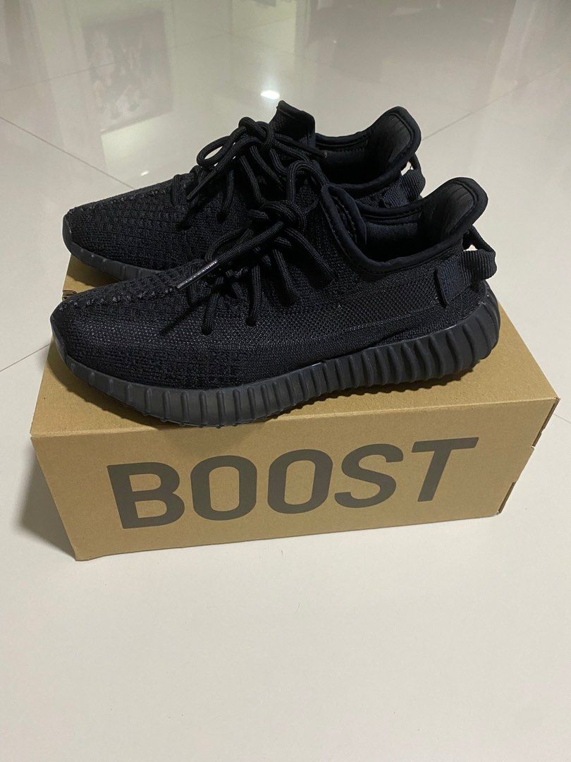 Yeezy 350 v2 onyx US 5