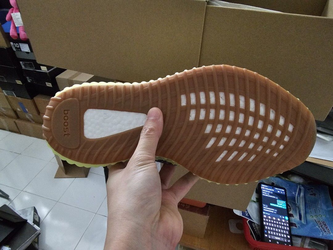 Frozen yellow yeezy outlet 35 v2