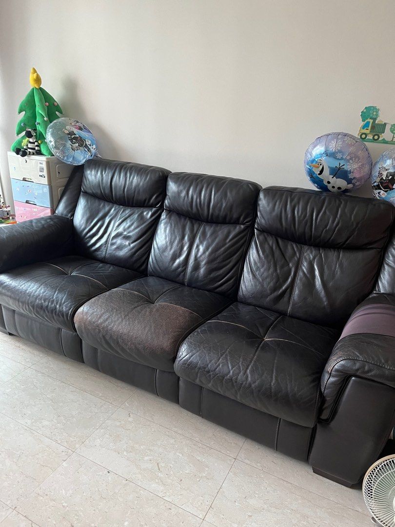 3 seater leather sofa with electric powered recliners, Furniture & Home