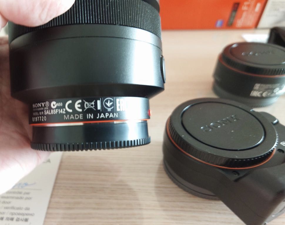 美品】SONY Aマウントレンズ Planar T＊ 85mm F1.4 ZA | labiela.com