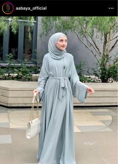 (Category: ) located in . Submitted by bee_wardrobe (Listing ID 1223049571, Image 1). Description: .