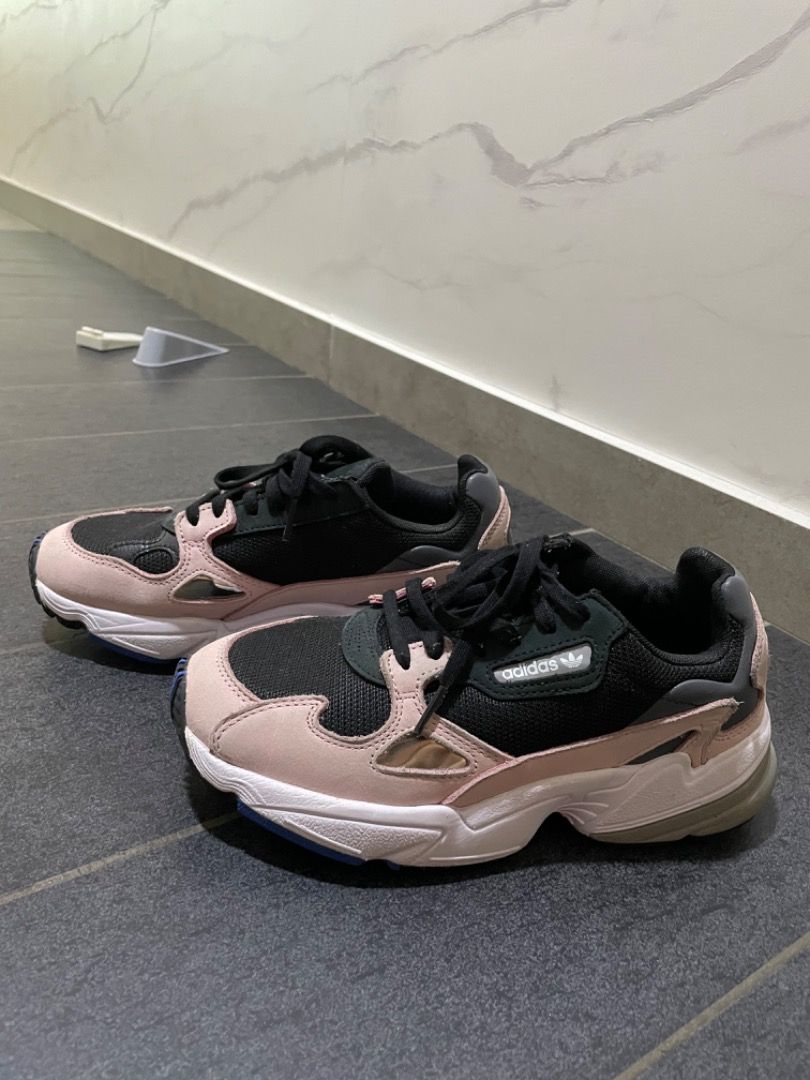 Jennie 2025 adidas falcon