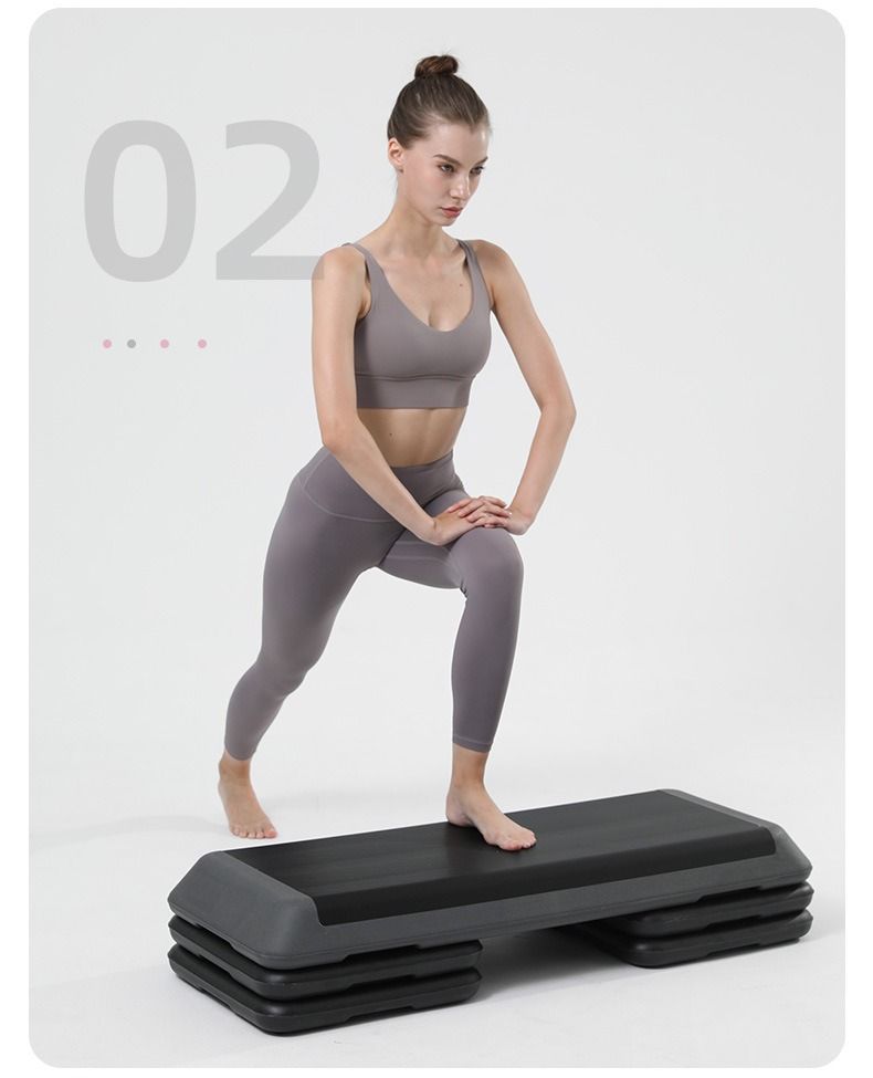 Paton Aerobic Exercise Workout Step Platform Health Club Size with 4