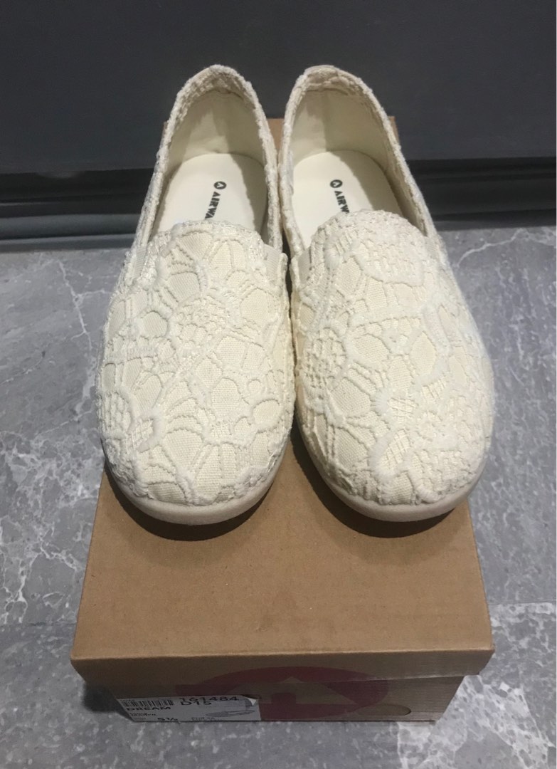 airwalk slip on shoes