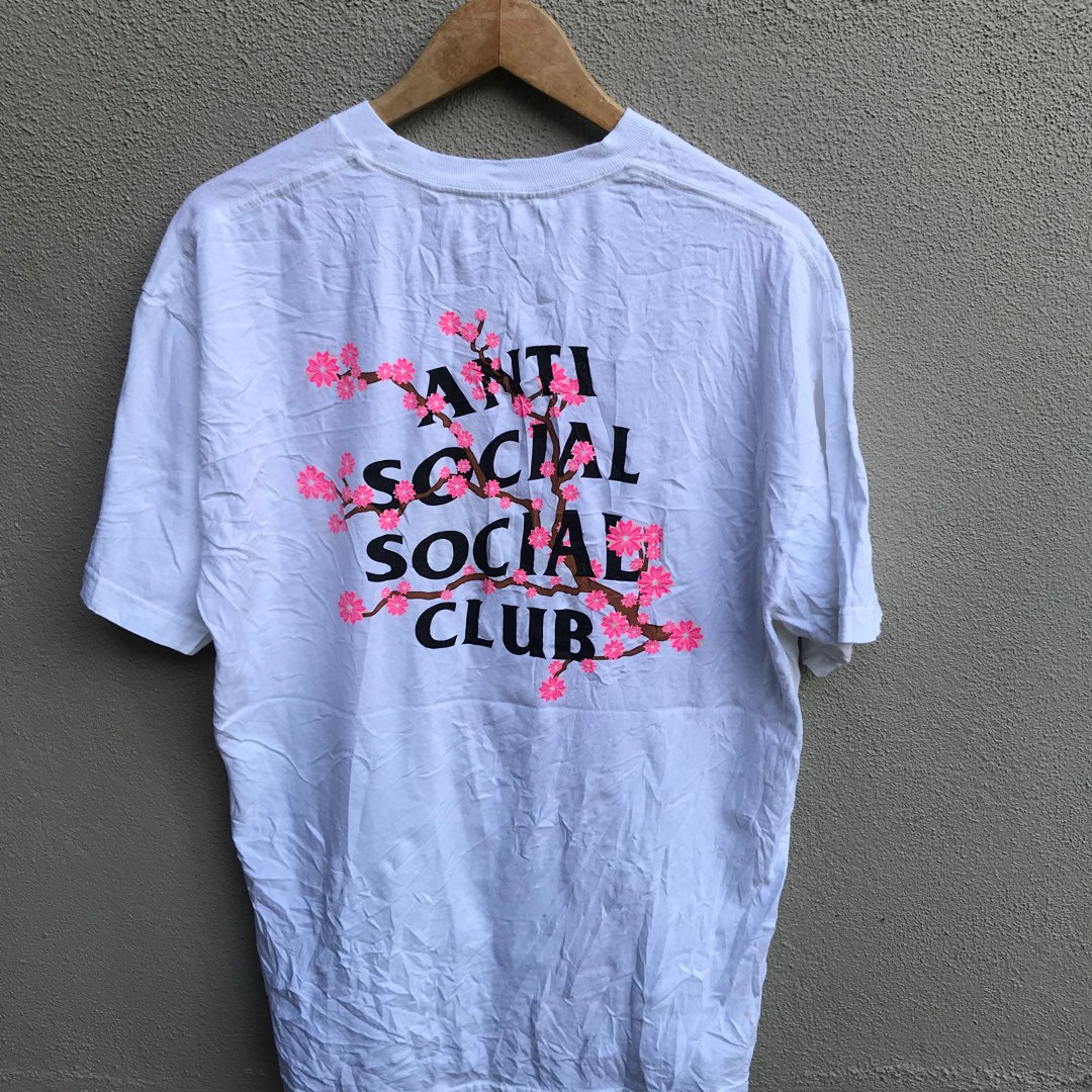 Anti social social outlet club us