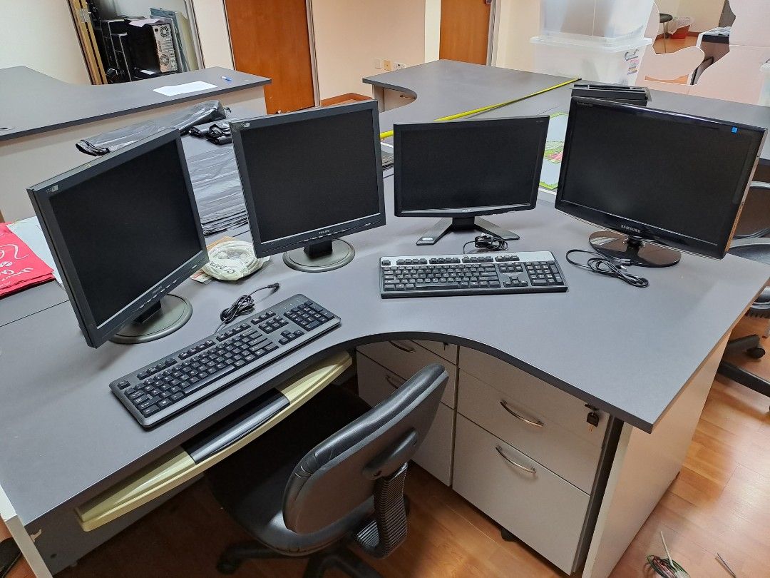 Assorted office pc monitors keyboard and mouse, Computers & Tech, Parts