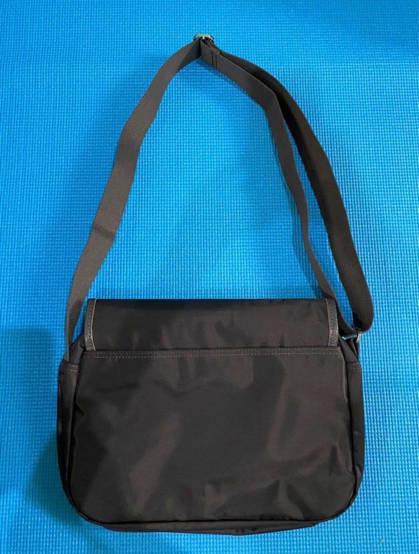 Authentic Longchamp Le Pliage Nylon Messenger Bag on Carousell