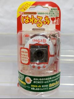 BANDAI TAMAGOTCHI CONNECTION V3 KEITAI AKAI HANERUTCHI RED (JAPAN LANGUAGE)