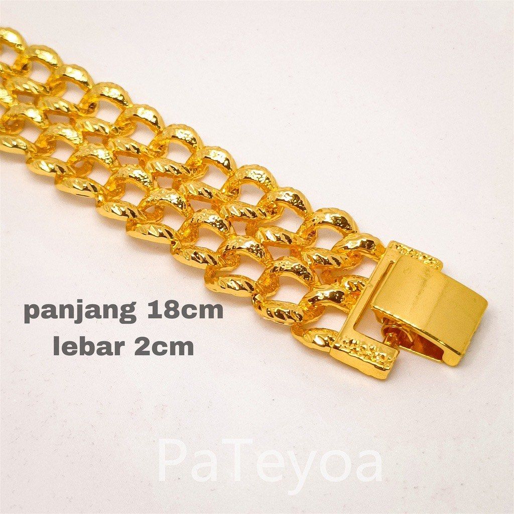 Gold hand clearance jewelry