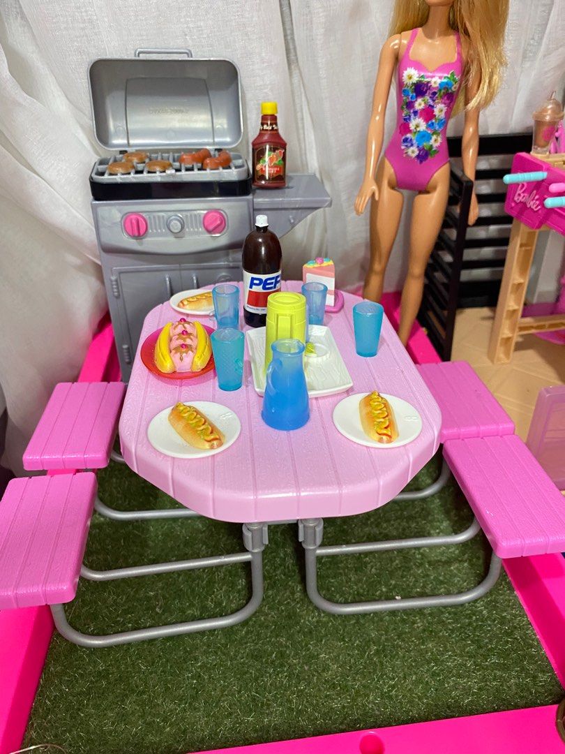 Barbie picnic top table playset