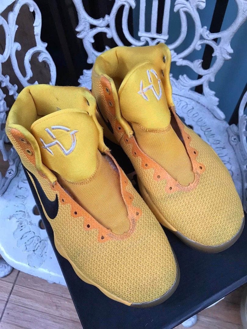 Basketball Shoe, Men's Fashion, Footwear, Sneakers on Carousell