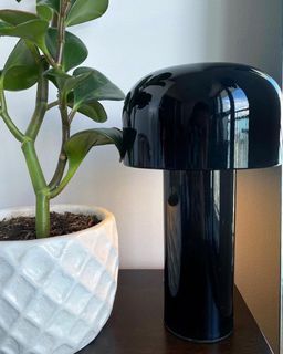 Black Mushroom Table Lamp