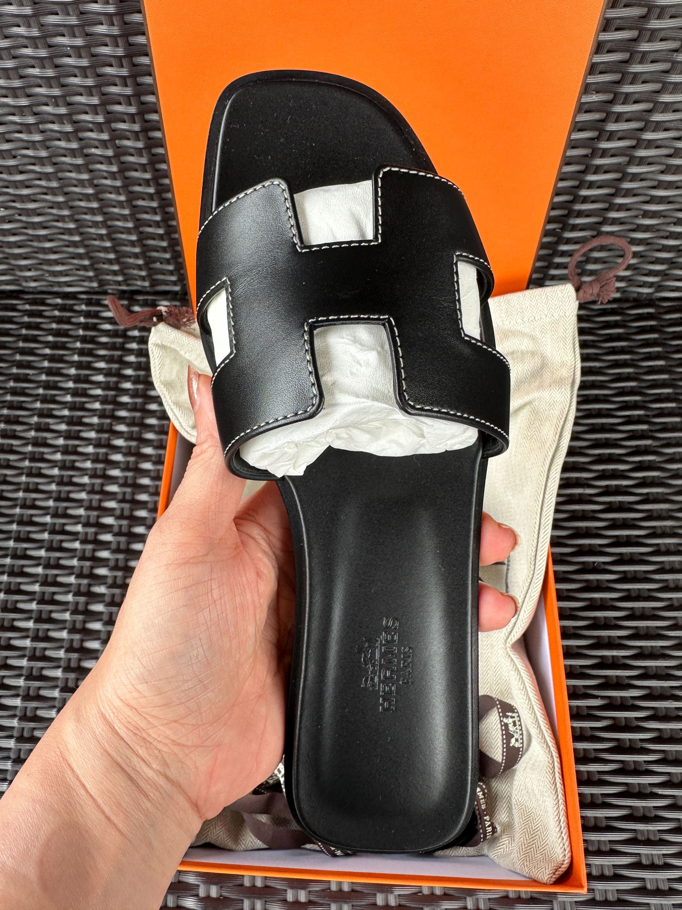 BNIB Hermes Oran Sandals Black Size 37 Full Set Ori Receipt