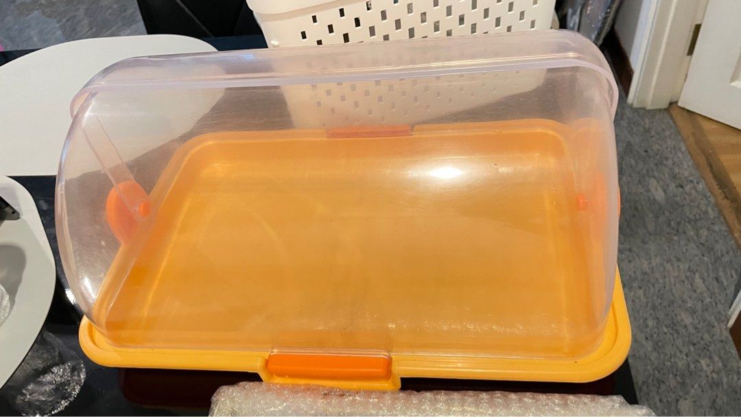 Tupperware bread keeper / saver, Furniture & Home Living, Kitchenware &  Tableware, Food Organisation & Storage on Carousell