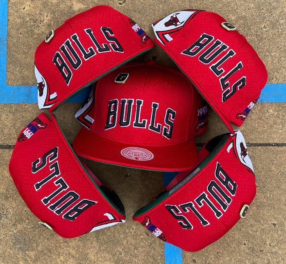 BULLS 1991 NBA FINALS HAT Men s Fashion Watches Accessories