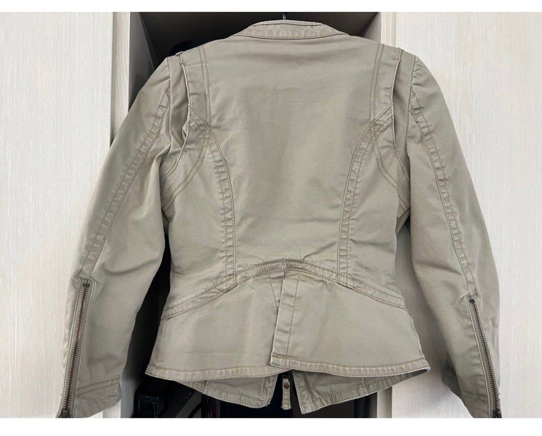 Burberry slim fit jacket xs for petite ladies