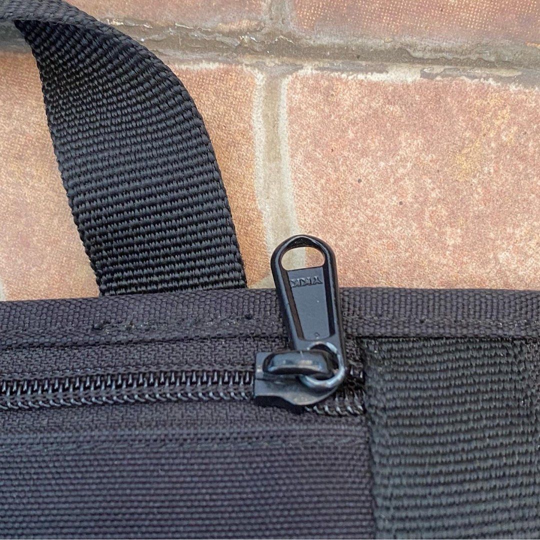 carhartt-parcel-bag-men-s-fashion-bags-sling-bags-on-carousell
