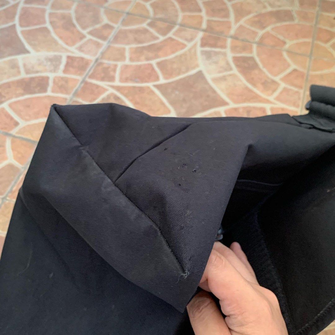Carhartt Parcel Bag Men s Fashion Bags Sling Bags On Carousell carhartt-parcel-bag-men-s-fashion-bags-sling-bags-on-carousell