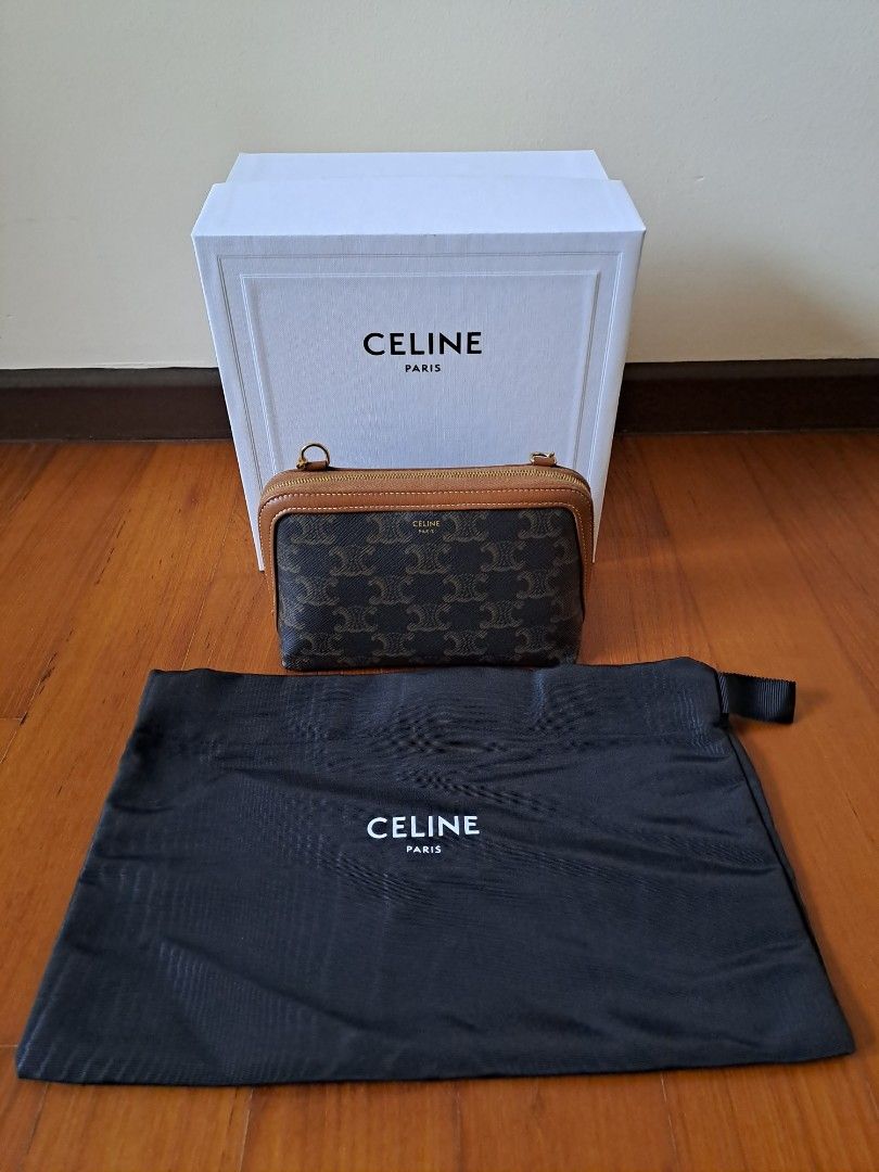 CELINE CLUTCH WITH CHAIN IN TRIOMPHE CANVAS AND LAMBSKIN TAN, 名牌, 手袋及銀包-  Carousell
