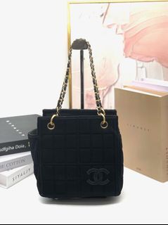 Chanel vintage bag