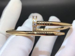 Classic Cartier 18K Yellow Gold 32 Diamonds Juste Un Clou Bracelet B6048617