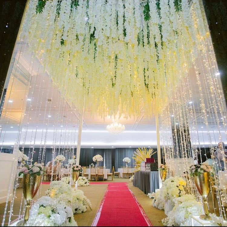 Couple replacement Wedding Venue at Asiana Grand Hall, Emerald Avenue