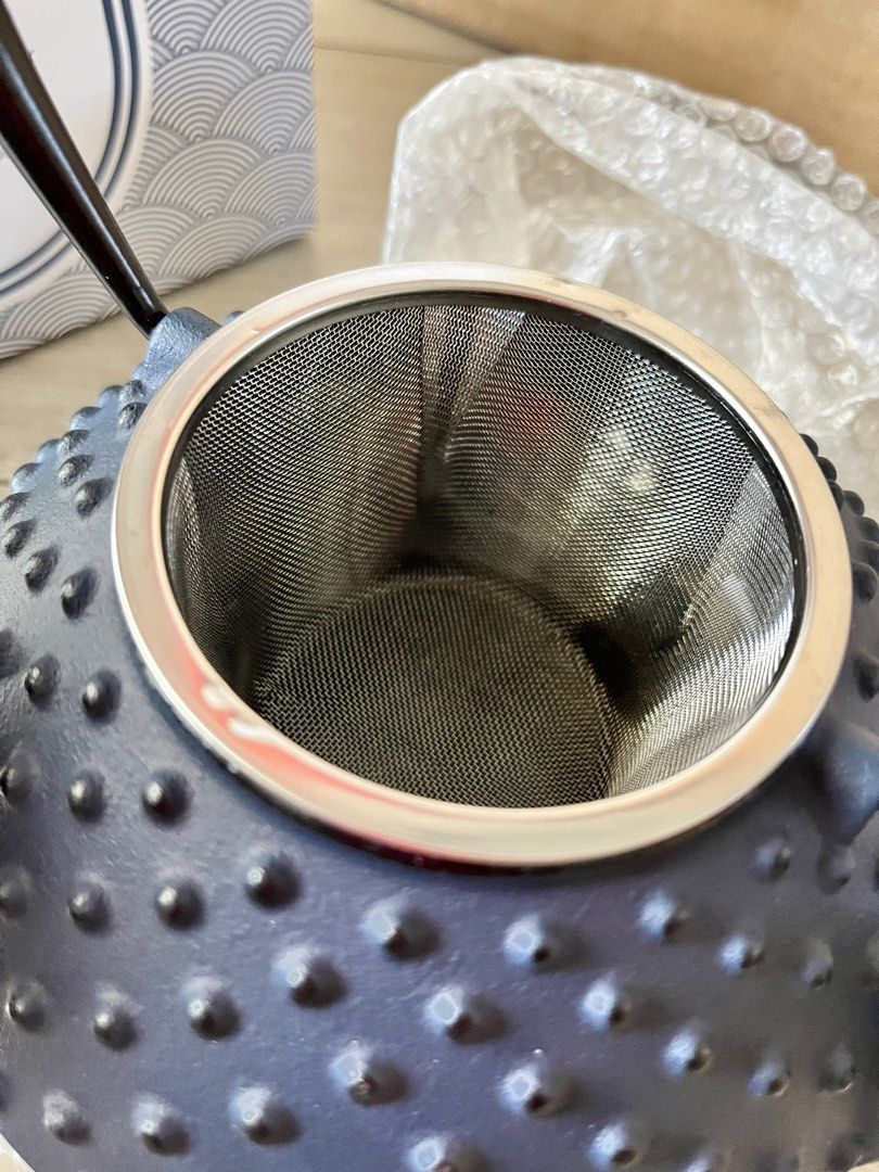 Crofton Cast Iron Teapot 850ml on Carousell