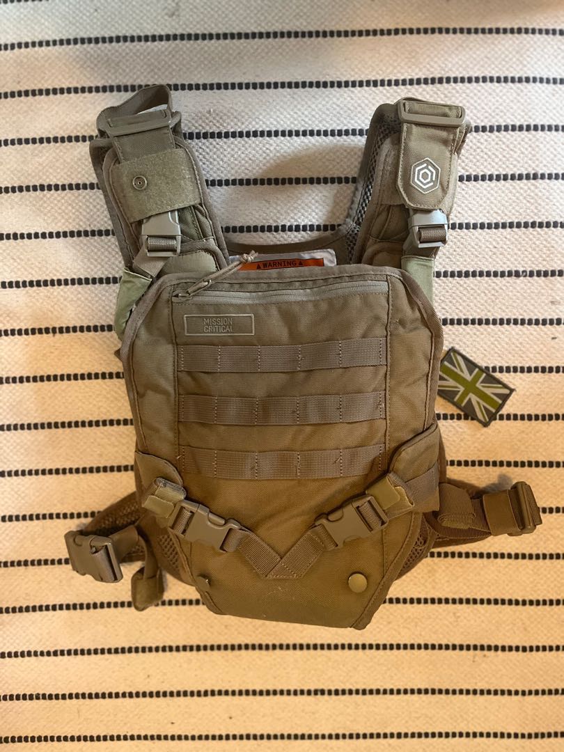 Mission critical men's baby carrier front store