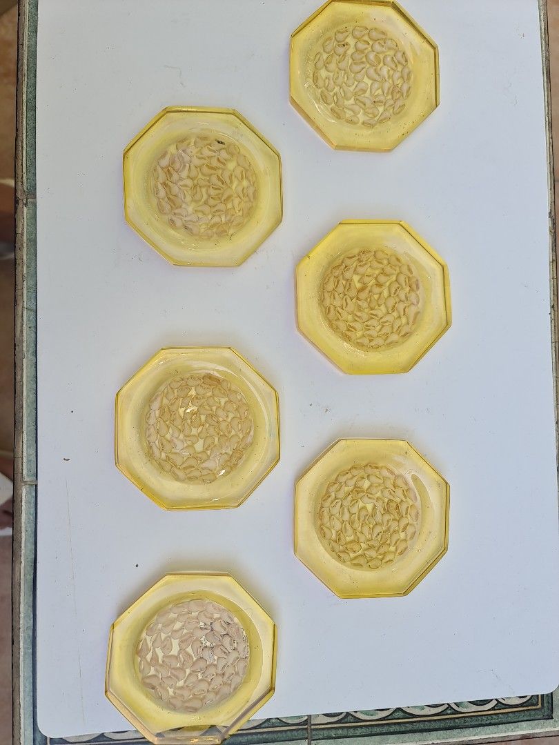 VINTAGE Drink's Tray and Coaster set (Category: Coffee & Tea Tableware) located in Makati City. Submitted by harvesting_game (Listing ID 1223010132, Image 3). Description: One set of Vintage: 6 Coasters and 1 Drink's Tray. Brand-new, never been used and comes packaged in a box. Made of Hard plastic with actual seashells embedded in the Tray and Coasters. Good to use for entertaining or as a gift. enjoy!.