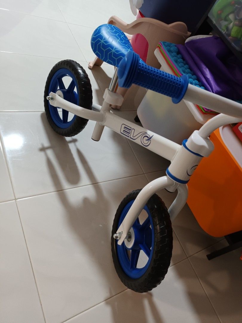 Evo Balance Bike, Sports Equipment, Bicycles & Parts, Bicycles on Carousell